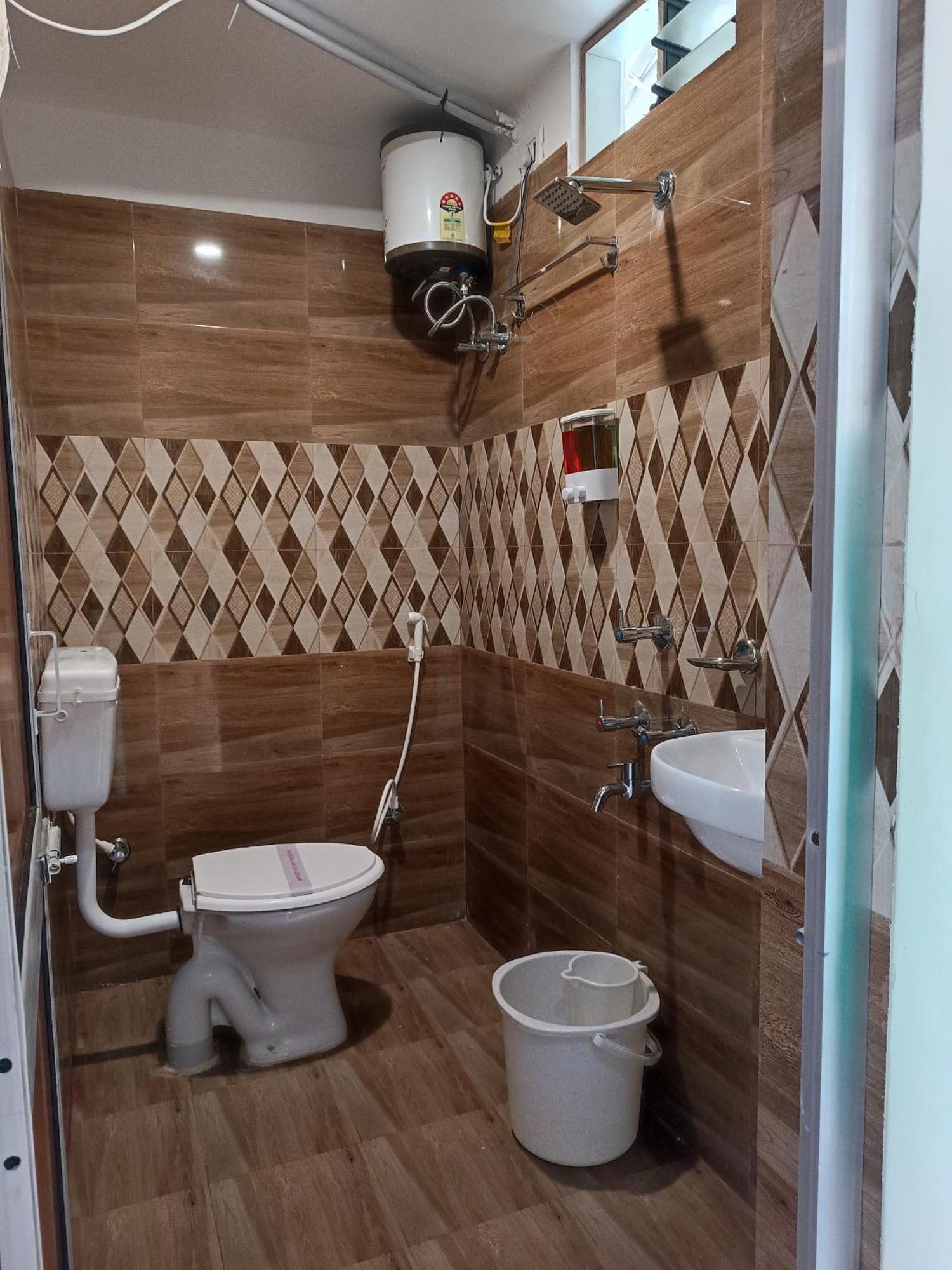 Mom Hotel - Unit Of Mom Hotel Puri Ngoại thất bức ảnh