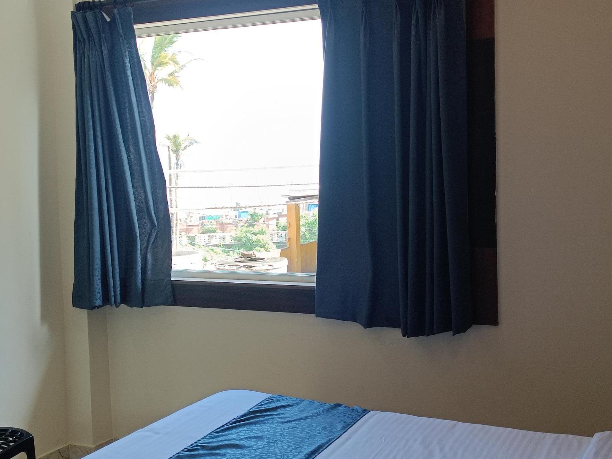 Mom Hotel - Unit Of Mom Hotel Puri Ngoại thất bức ảnh