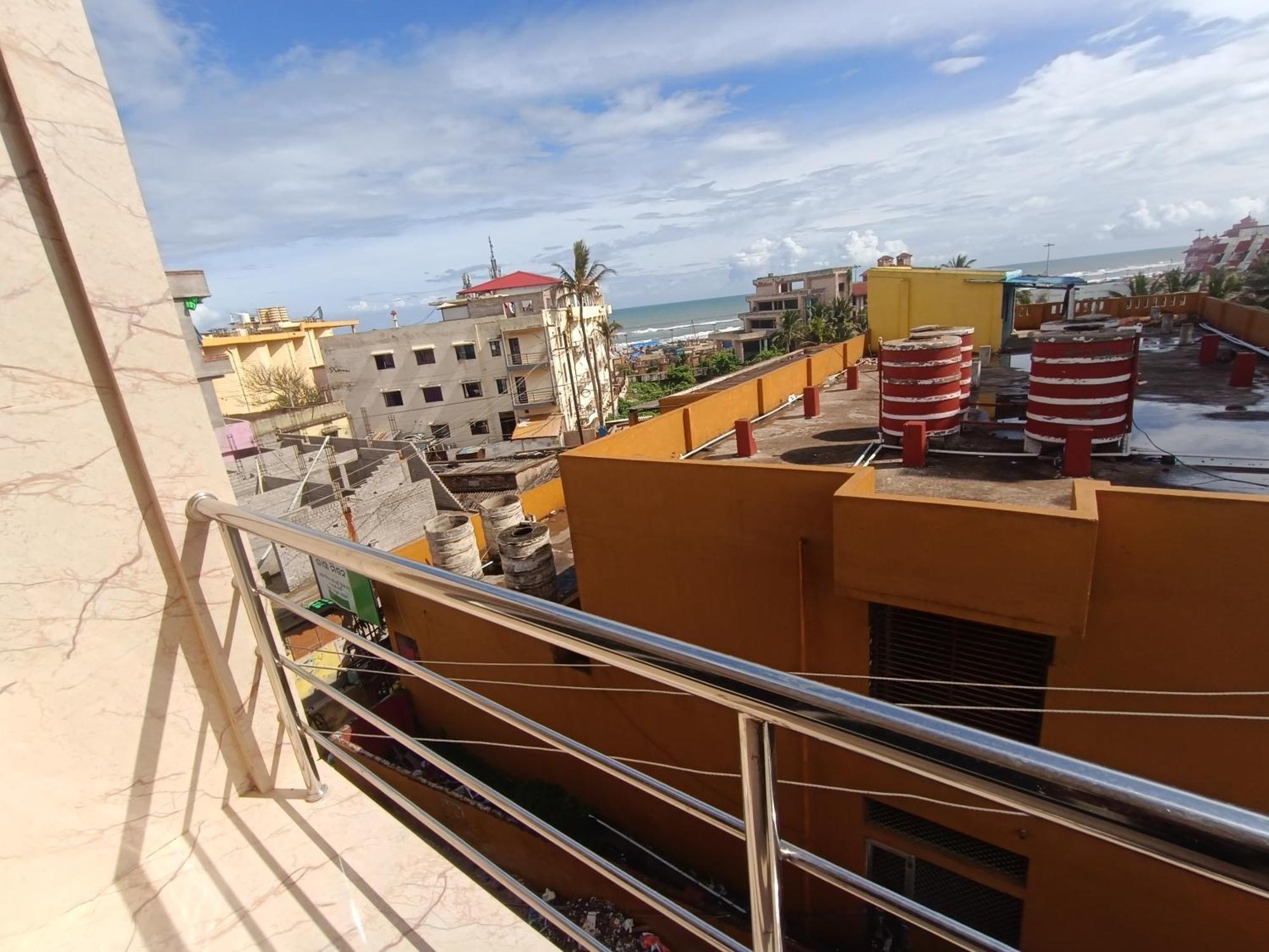 Mom Hotel - Unit Of Mom Hotel Puri Ngoại thất bức ảnh