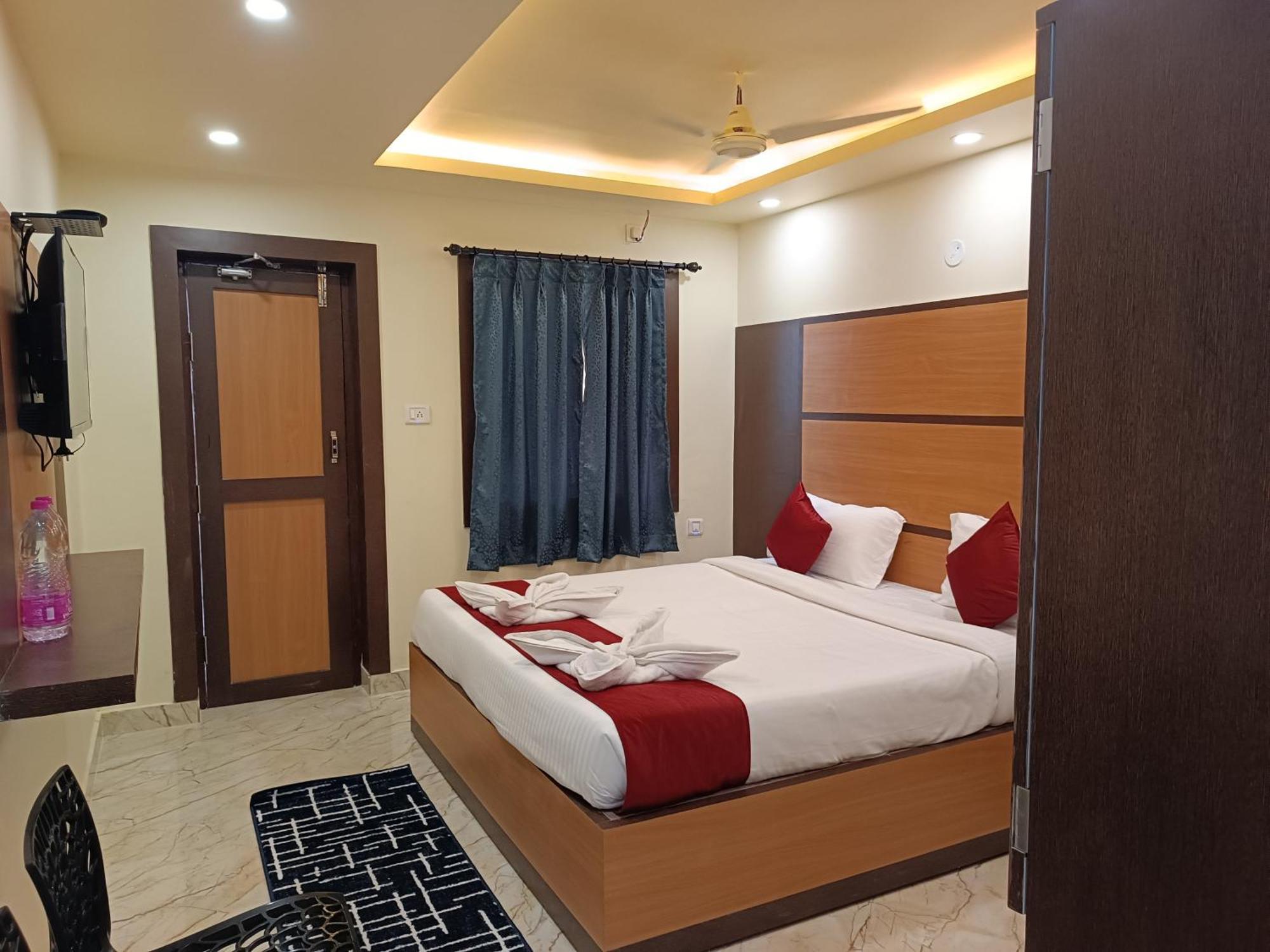 Mom Hotel - Unit Of Mom Hotel Puri Ngoại thất bức ảnh