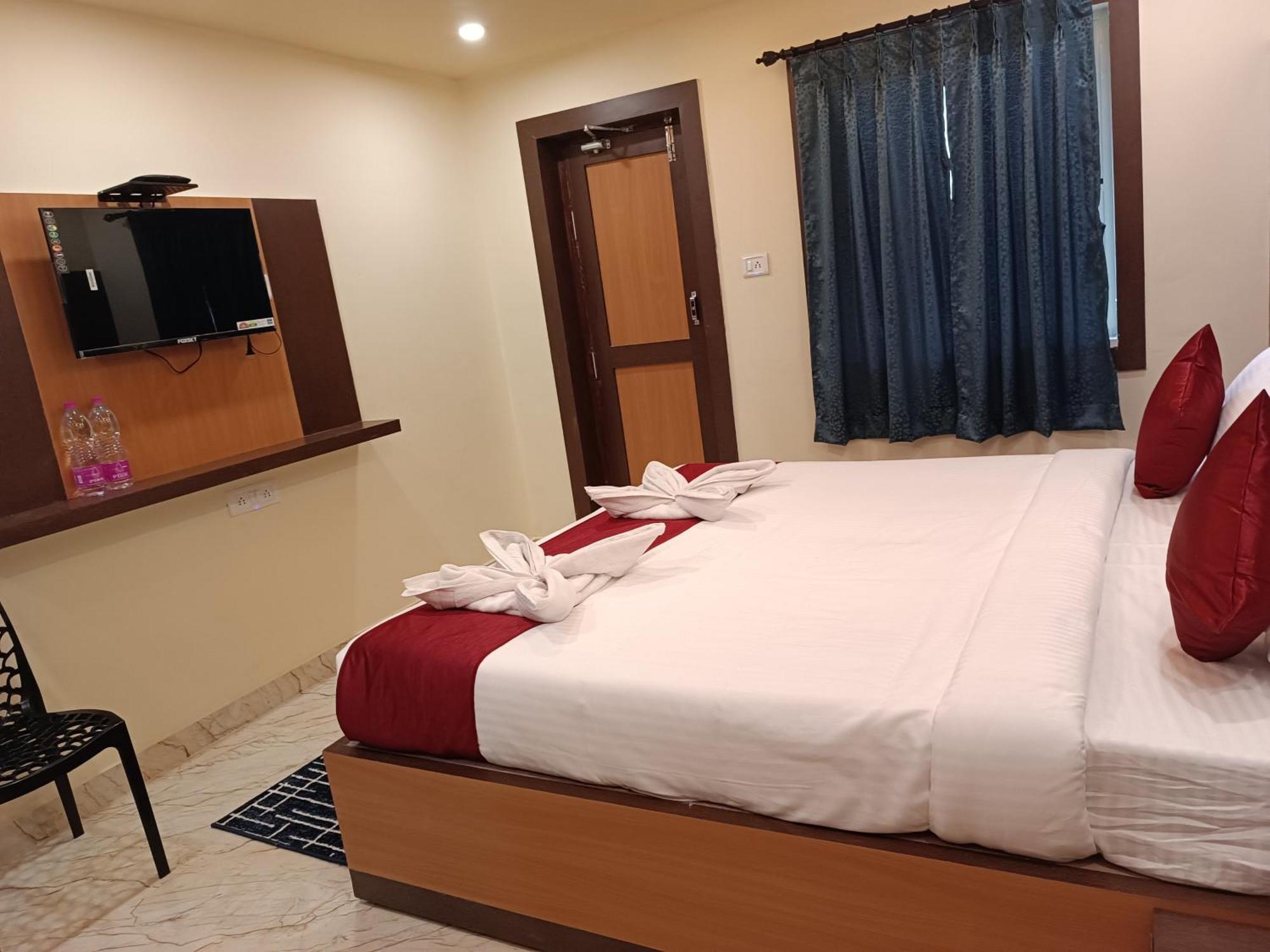 Mom Hotel - Unit Of Mom Hotel Puri Ngoại thất bức ảnh