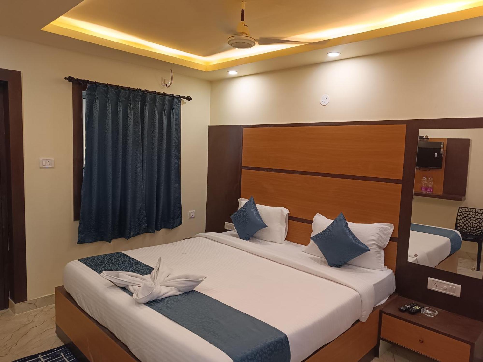 Mom Hotel - Unit Of Mom Hotel Puri Ngoại thất bức ảnh