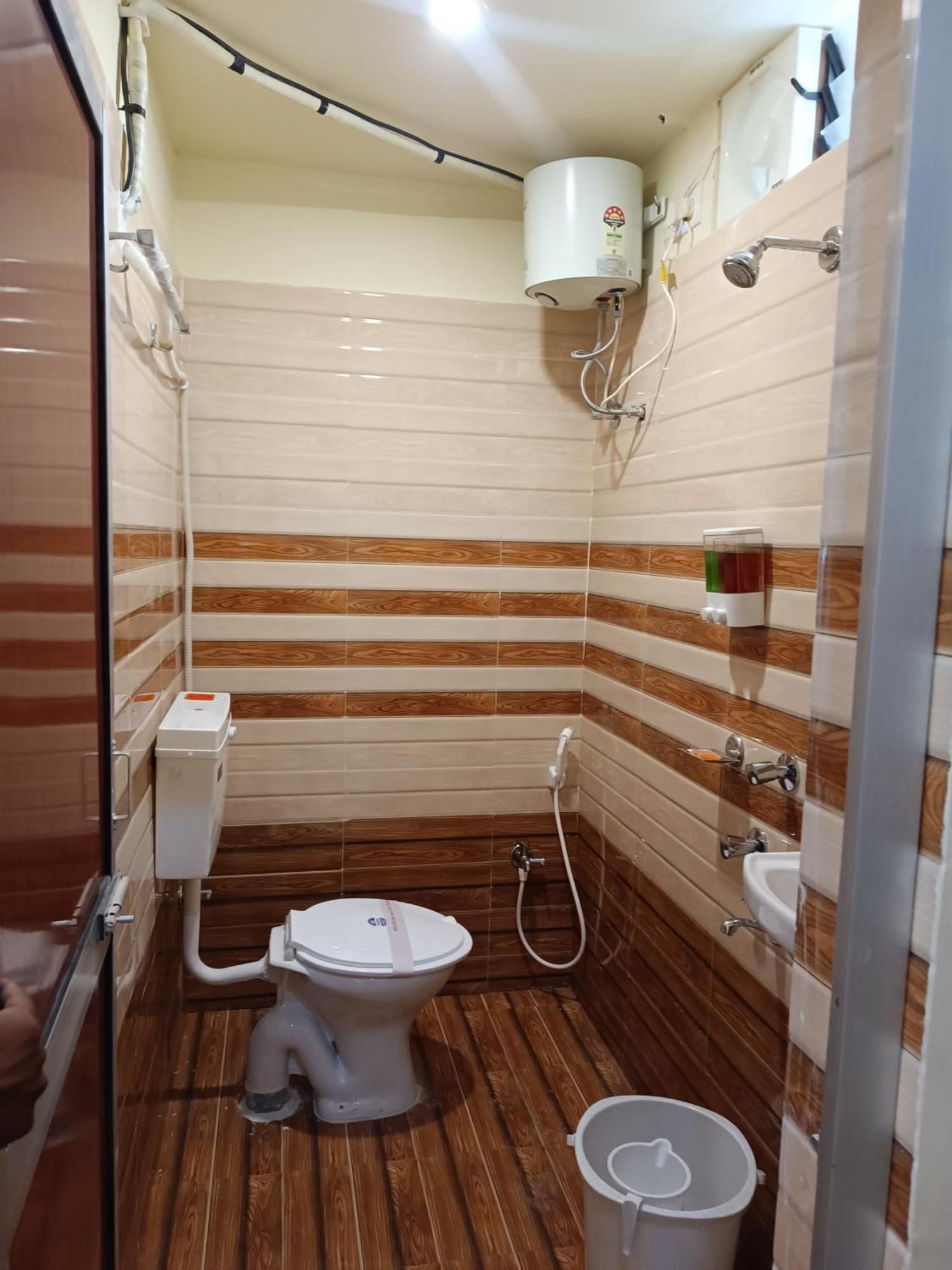 Mom Hotel - Unit Of Mom Hotel Puri Ngoại thất bức ảnh