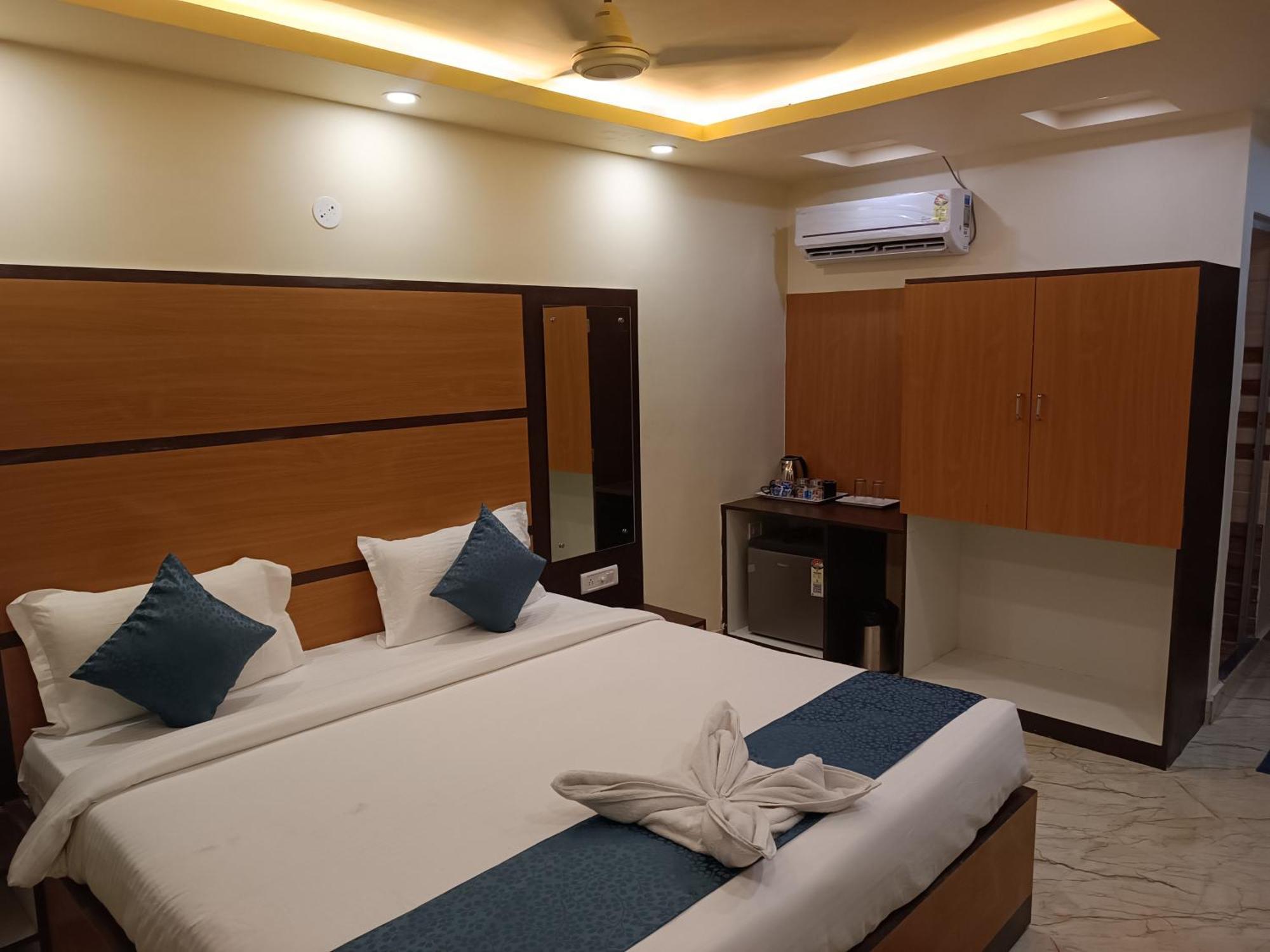 Mom Hotel - Unit Of Mom Hotel Puri Ngoại thất bức ảnh