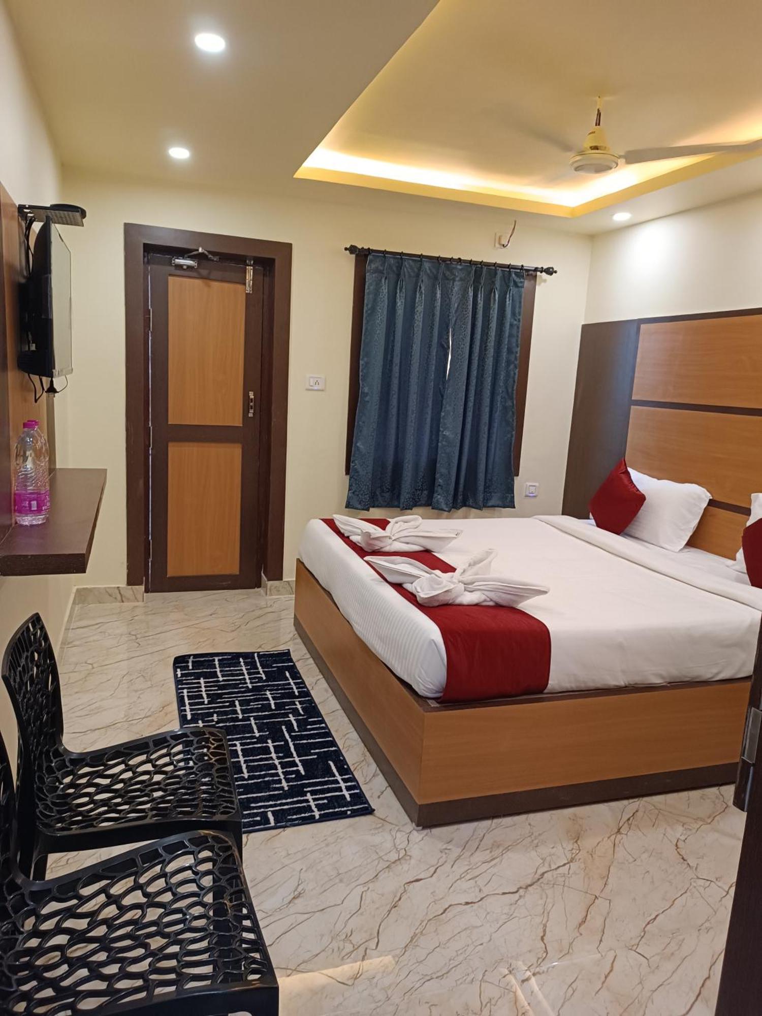 Mom Hotel - Unit Of Mom Hotel Puri Ngoại thất bức ảnh