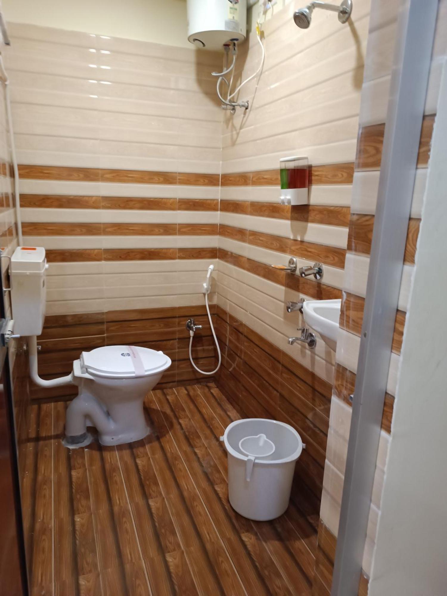 Mom Hotel - Unit Of Mom Hotel Puri Ngoại thất bức ảnh