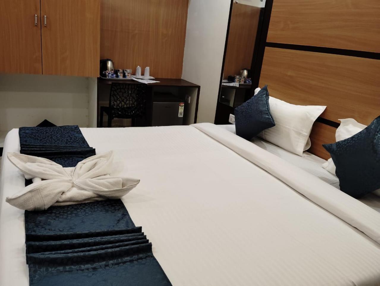 Mom Hotel - Unit Of Mom Hotel Puri Ngoại thất bức ảnh
